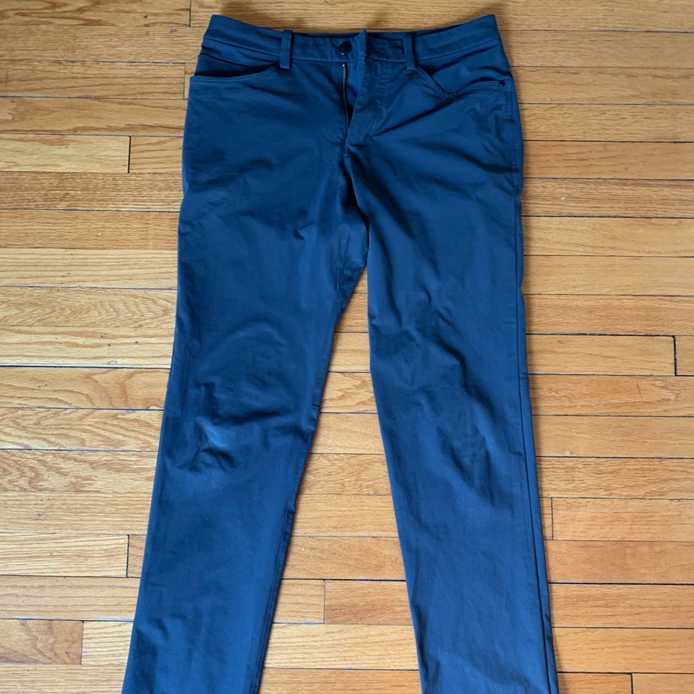 Lululemon ABC pants (Size 30)